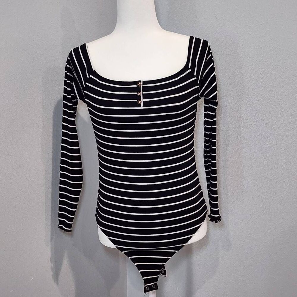 Popular21 Top Bodysuit Women's XL white stripes on black, long sleeve